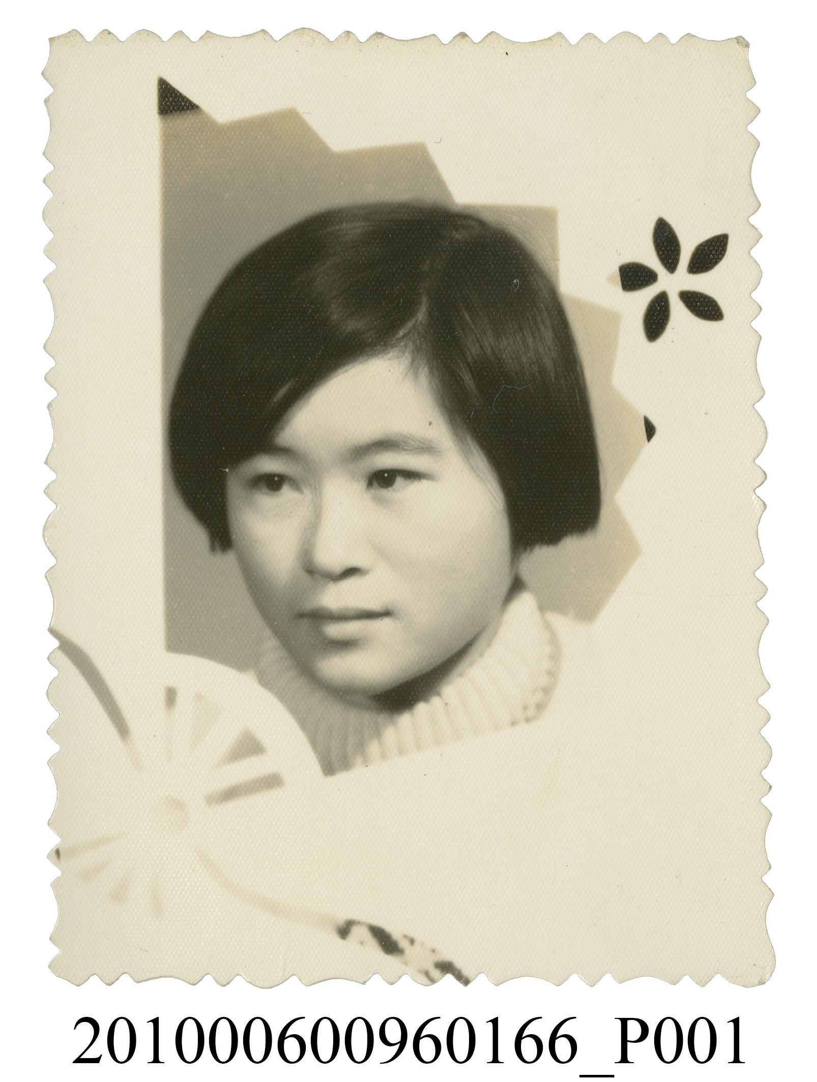 女子獨照 (共2張)