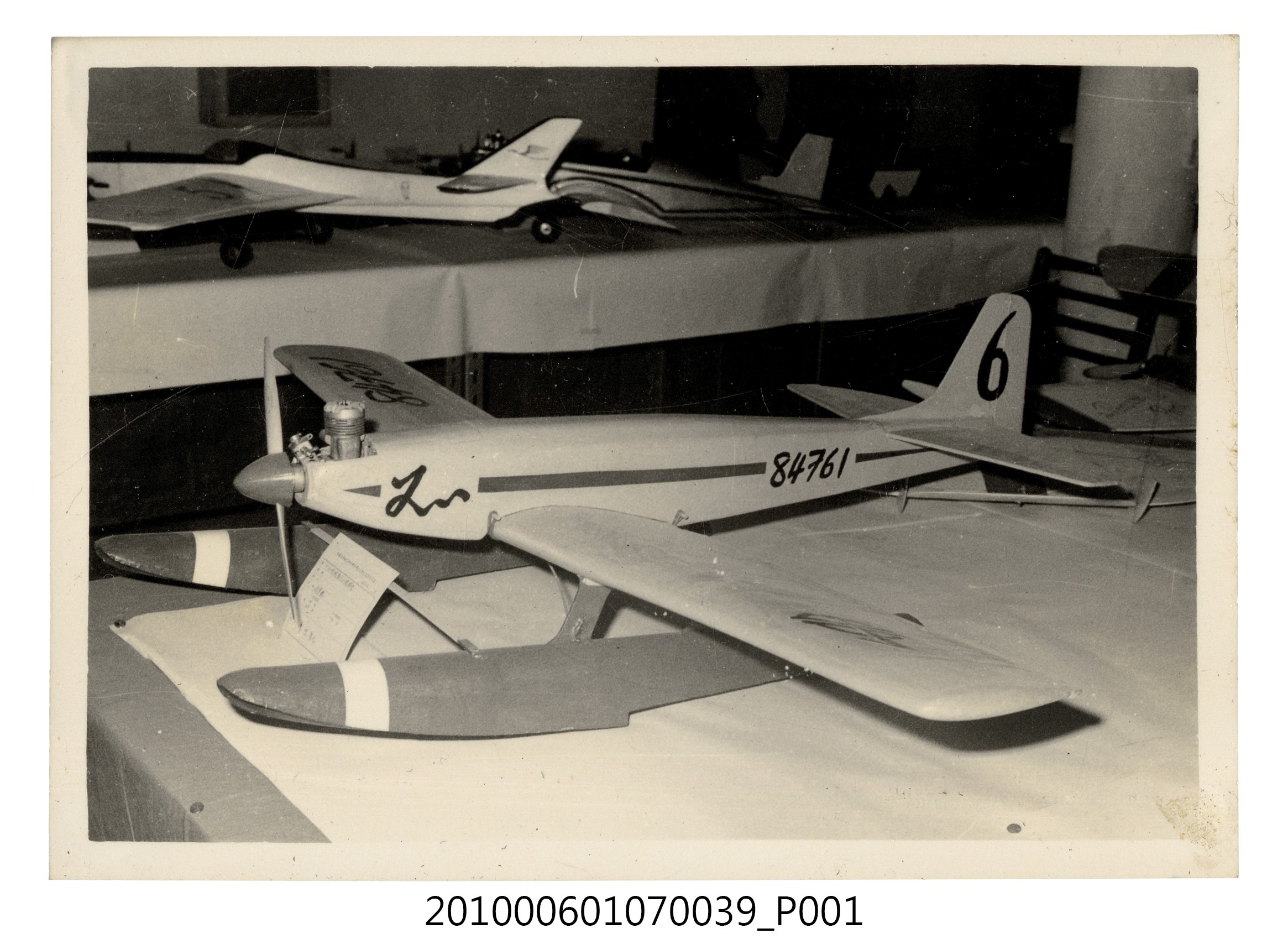 民國58年11月29日~12月3日航空模型展2 (共2張)