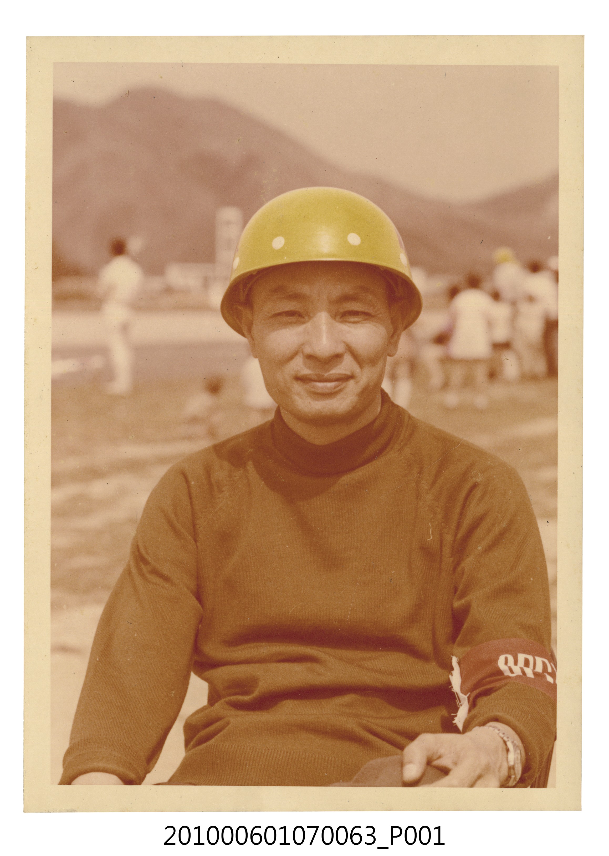 1972年5月香港RC大會崔氏獨照 (共2張)