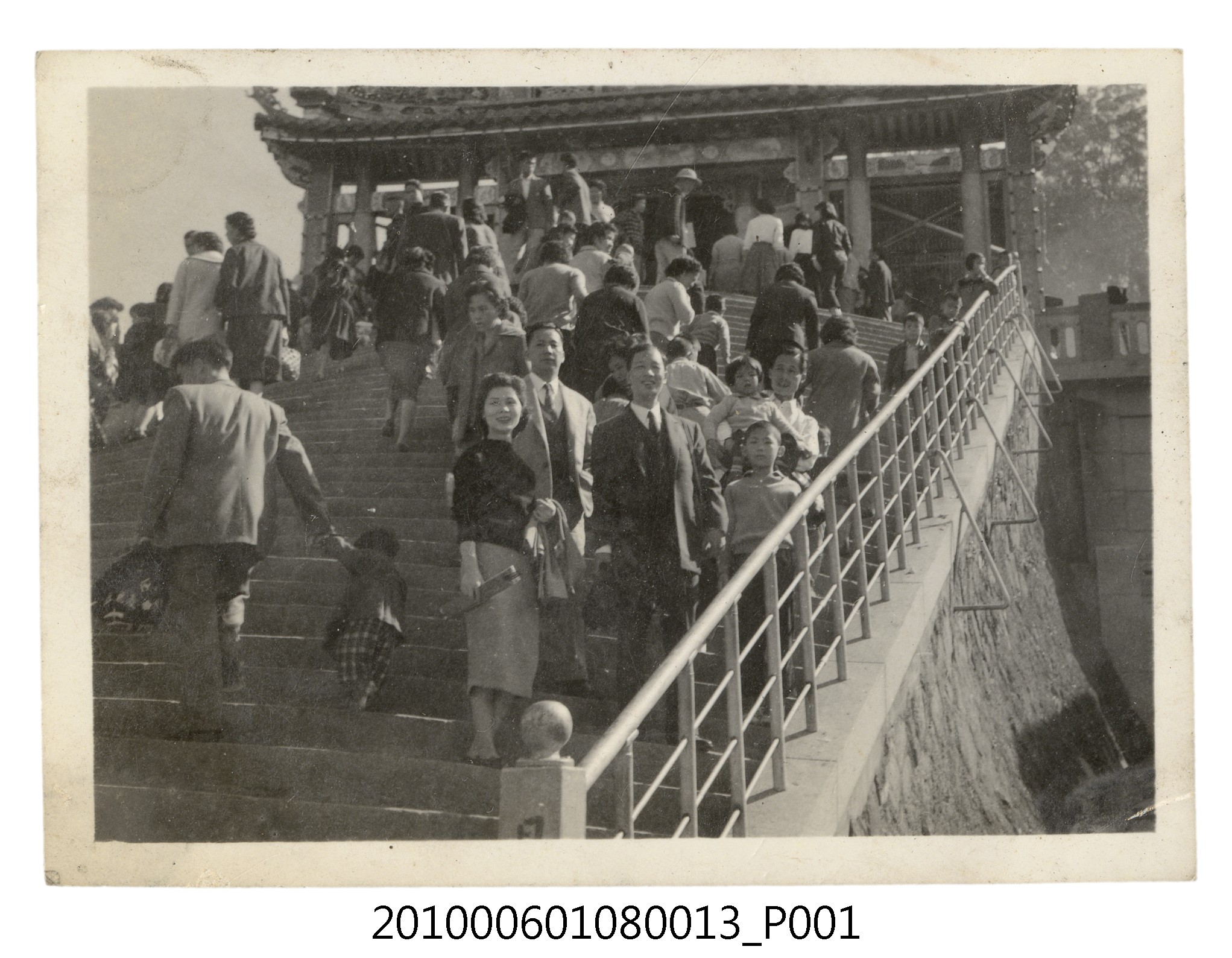 1960年2月曹靖子等人合照 (共2張)