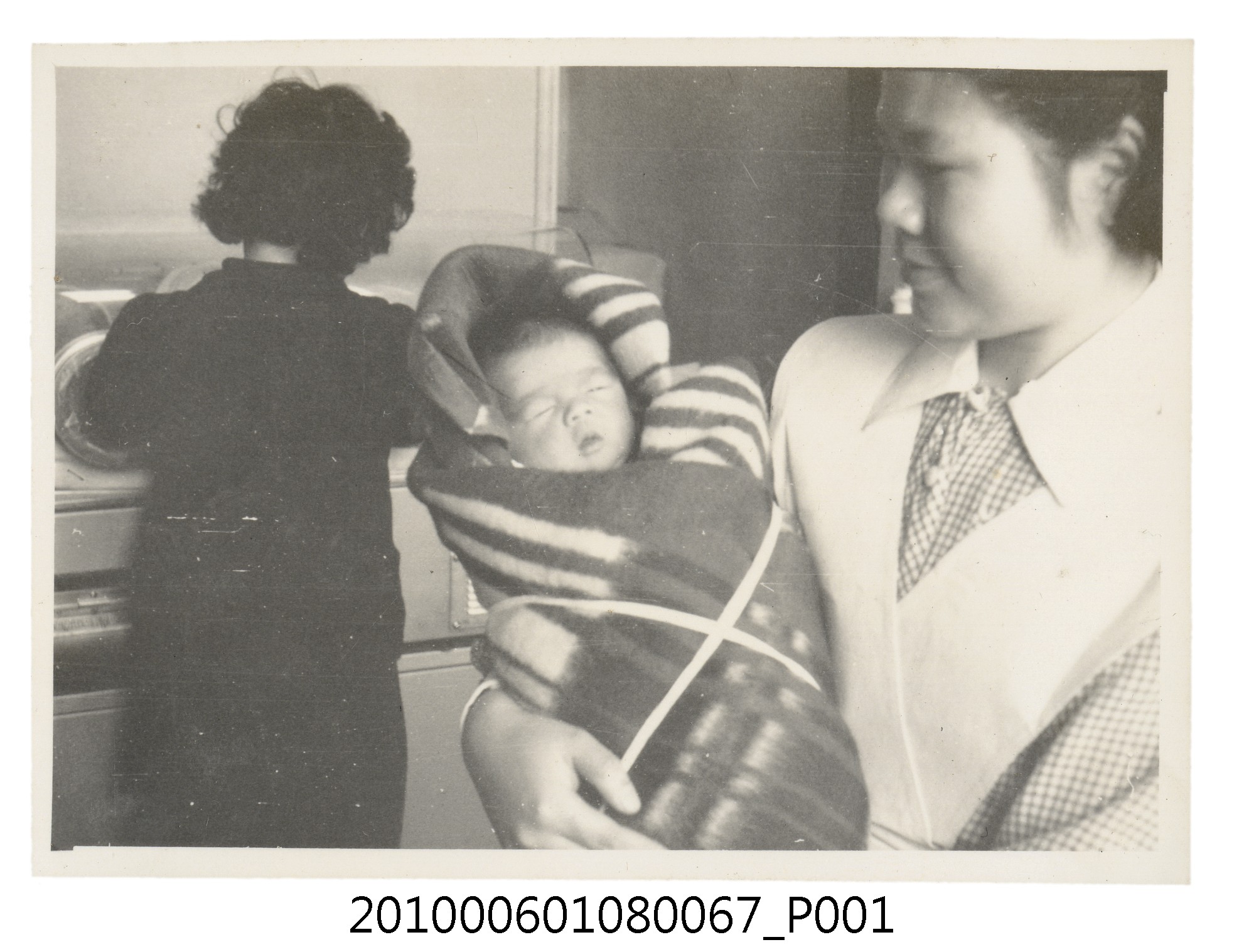 1961.3.27曹淵深誕生2 (共2張)