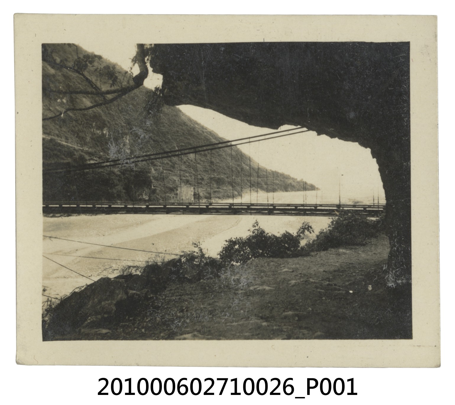 吊橋風景 (共2張)