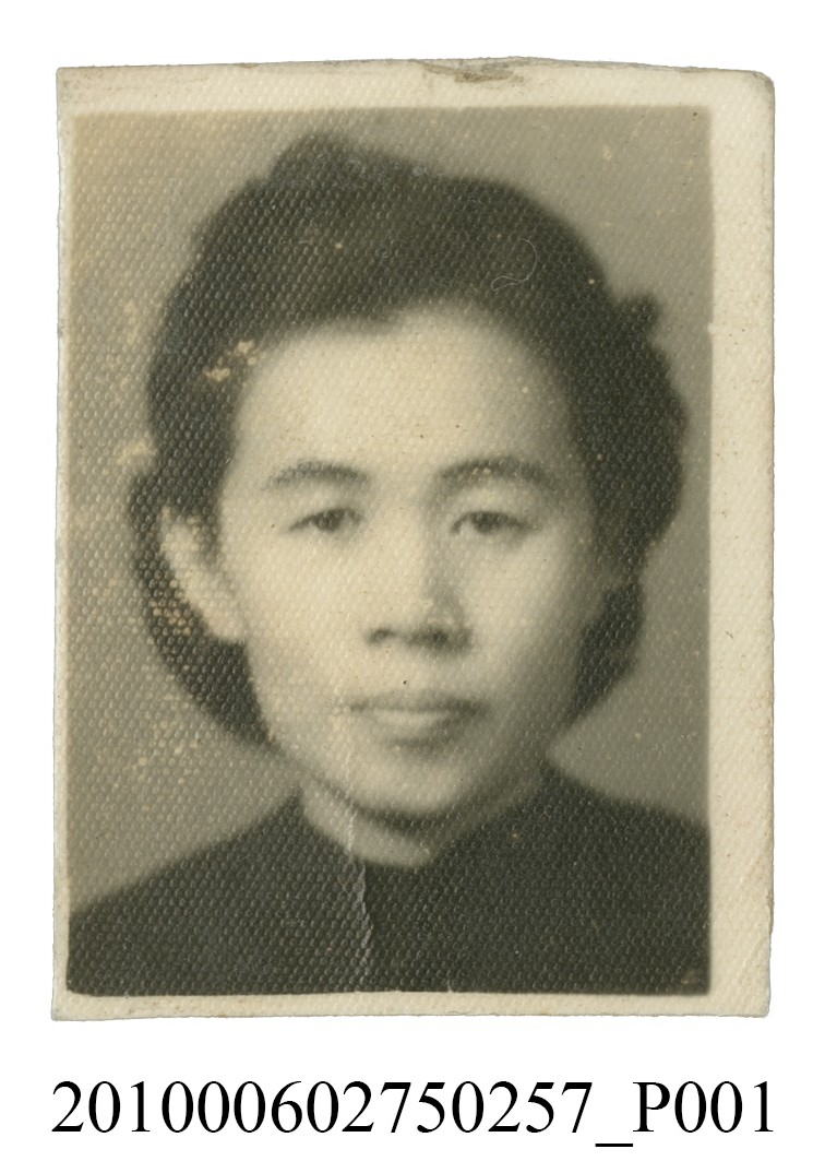 女子大頭照 (共2張)