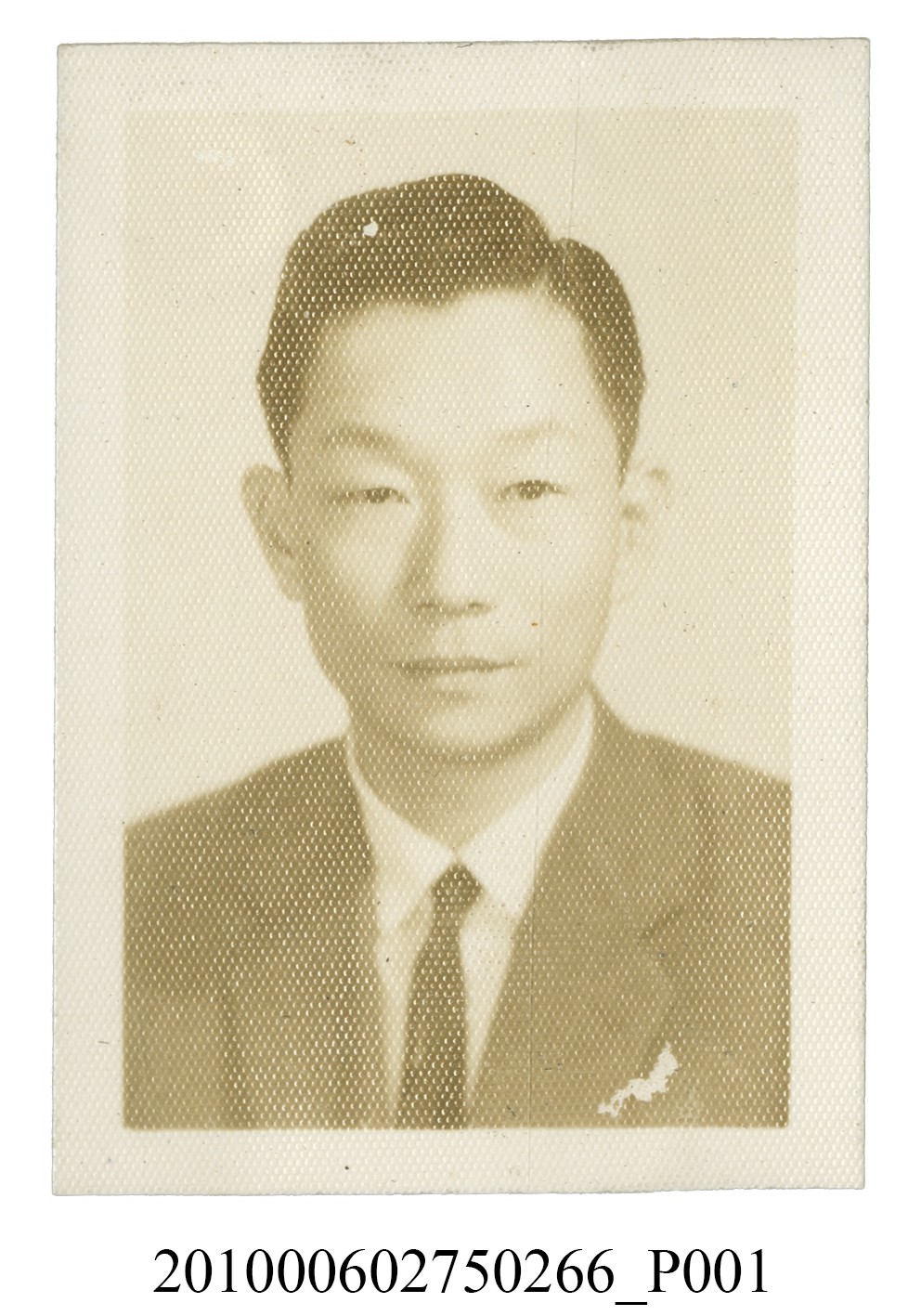 男子半身照 (共2張)