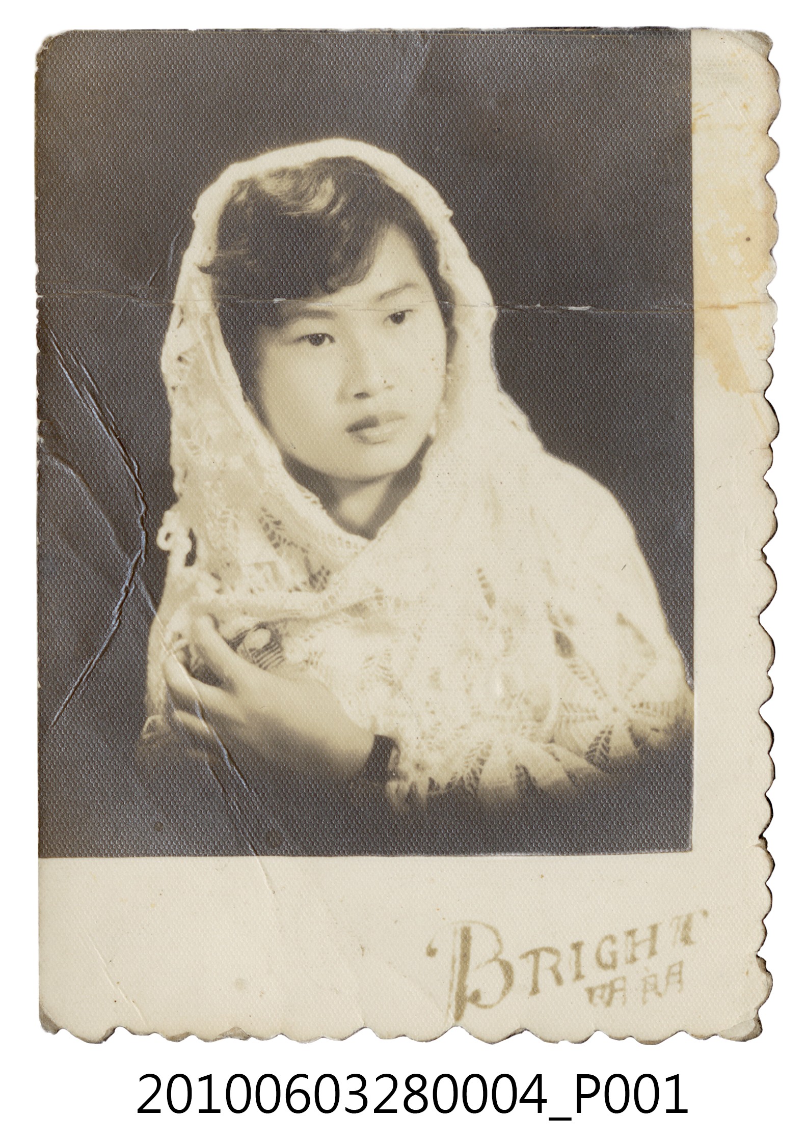女子獨照 (共2張)