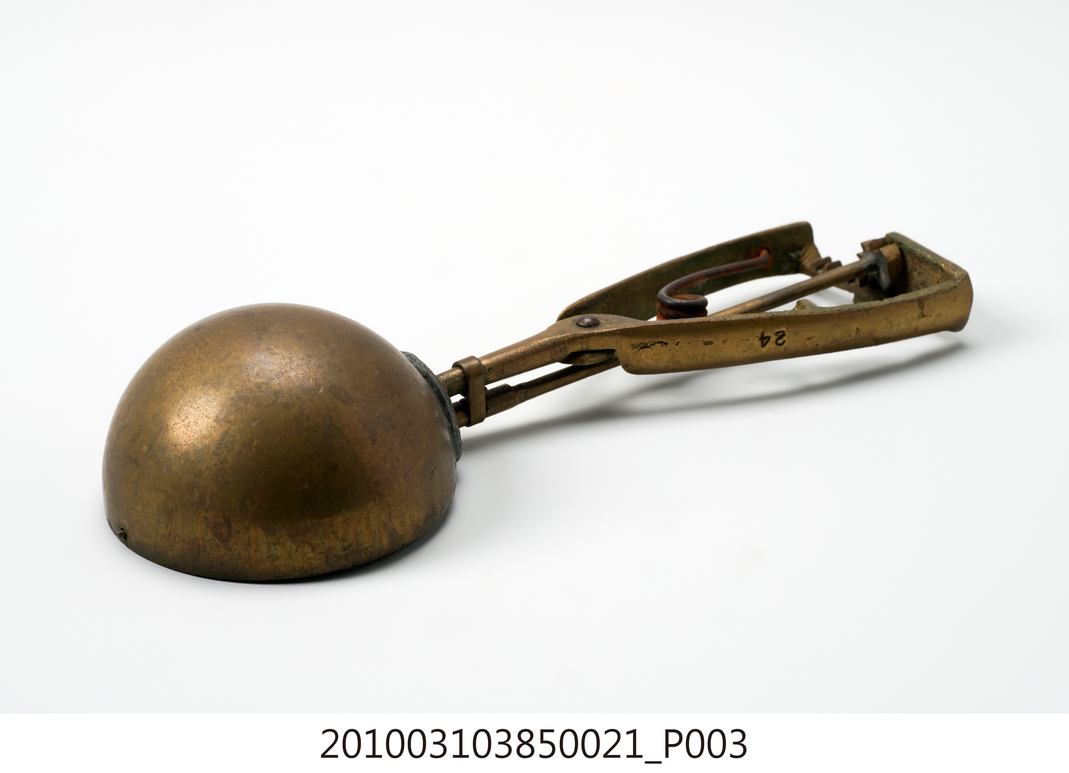24號銅冰杓 (共8張)