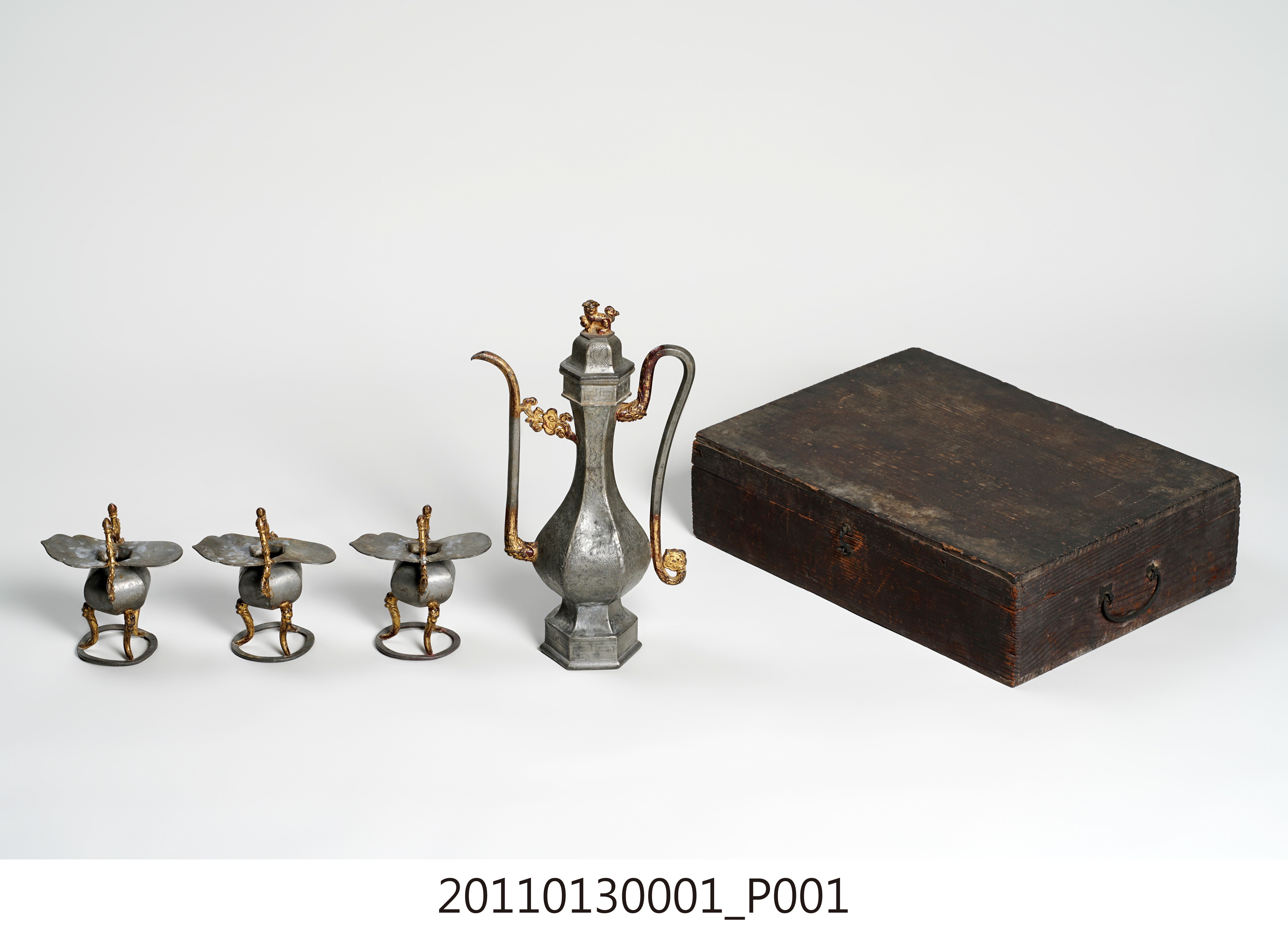 元會境火王爺神明會錫製酒壺及酒杯組 (共9張)