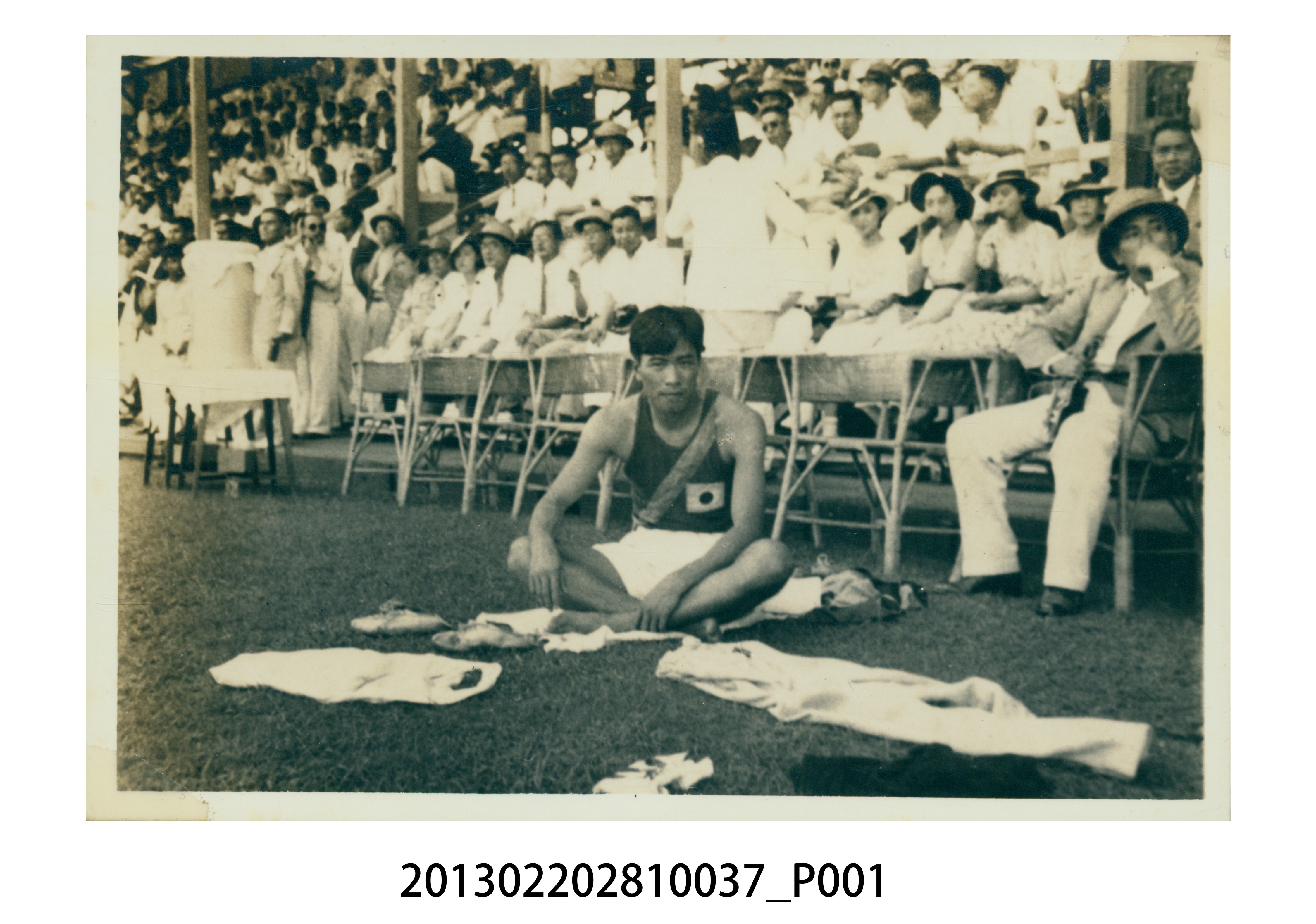 1936年印度孟買友誼賽會場張星賢獨照 (共7張)