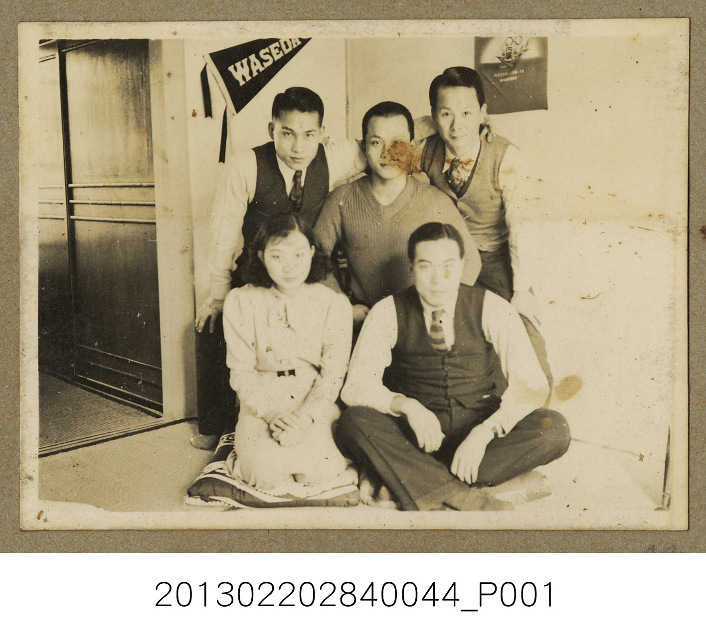 張星賢夫婦等人合照 (共2張)