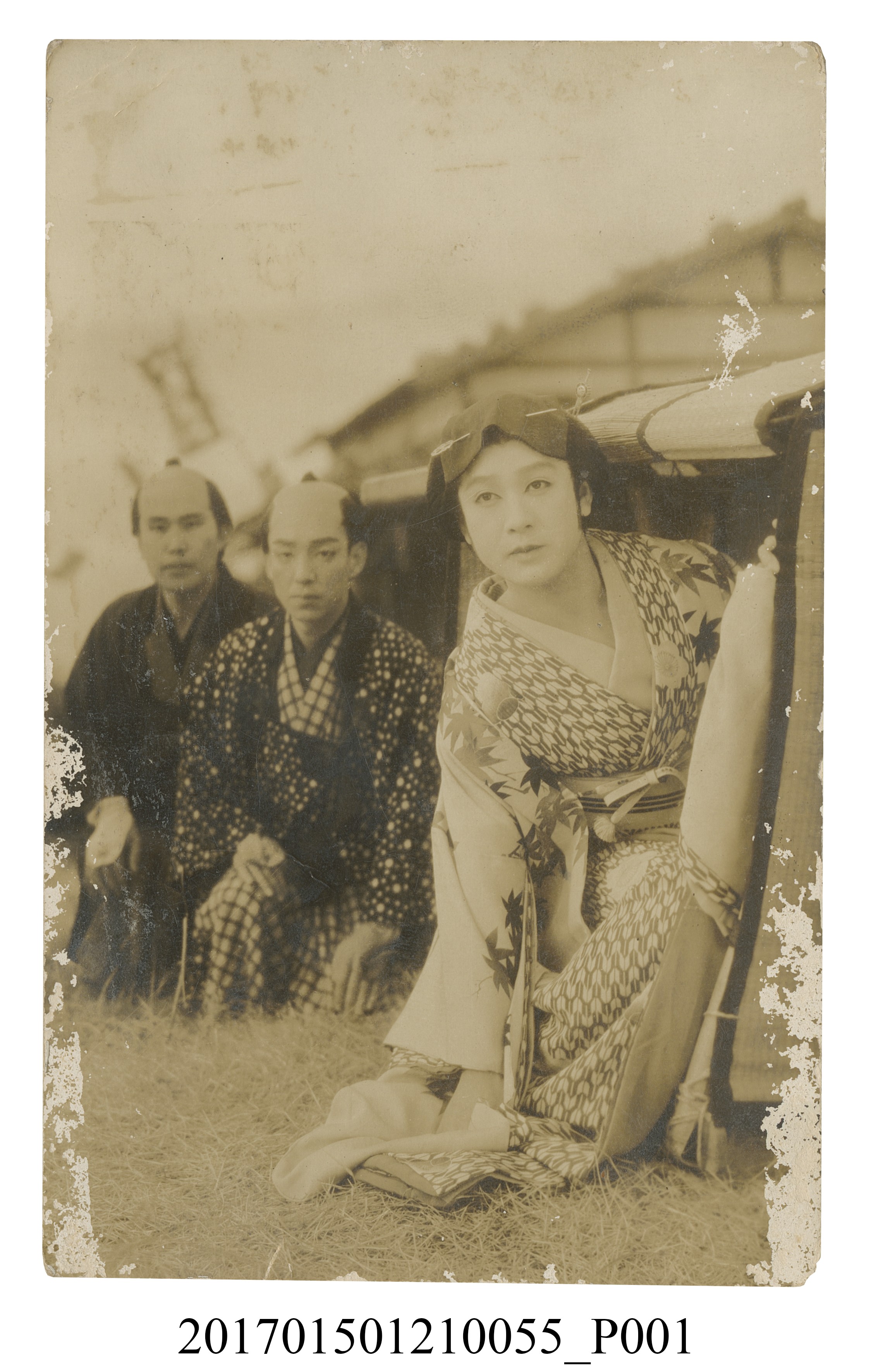 日本一女二男電影之照片 (共3張)