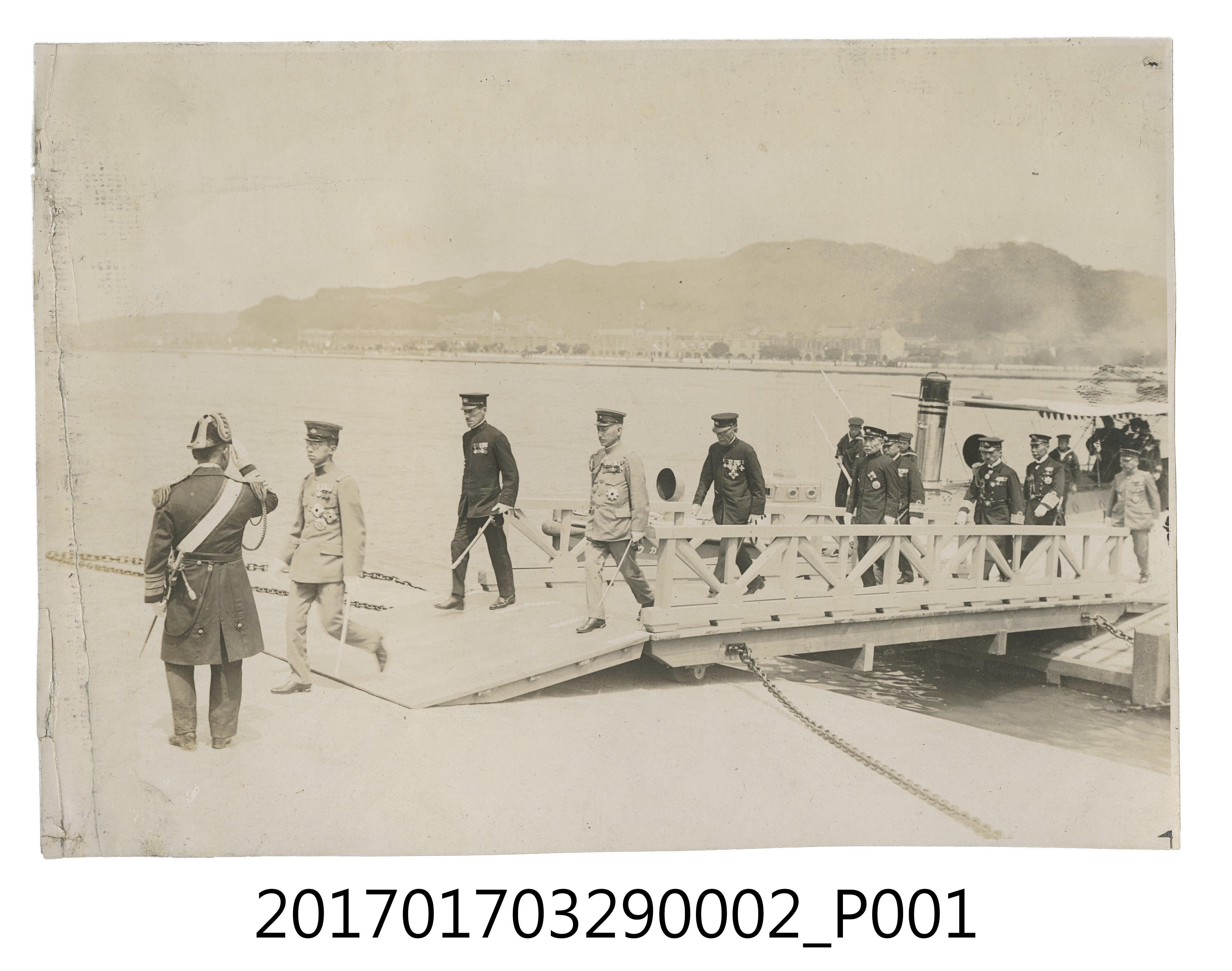 皇太子裕仁登岸基隆港 (共3張)