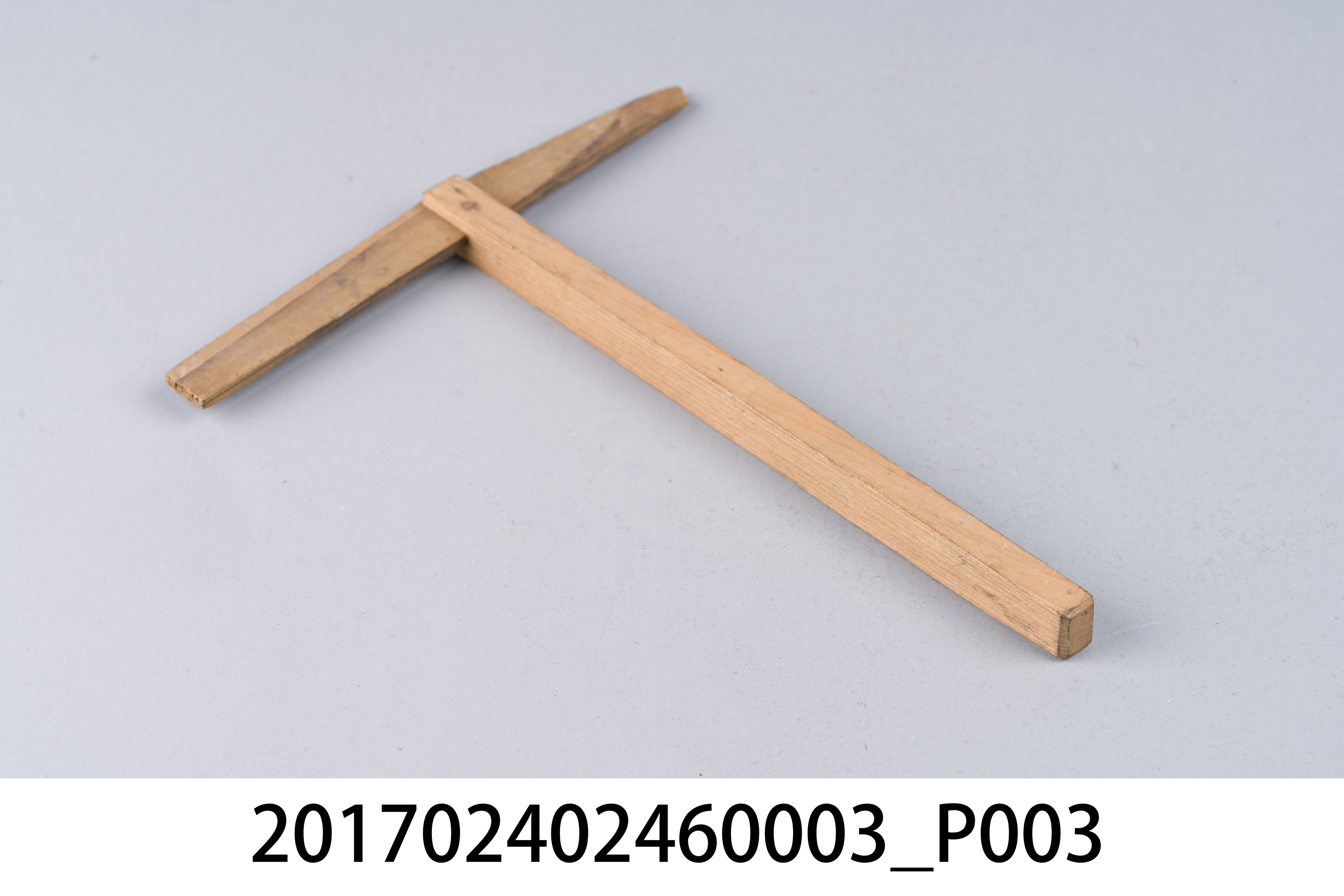 T字形木規之2 (共8張)
