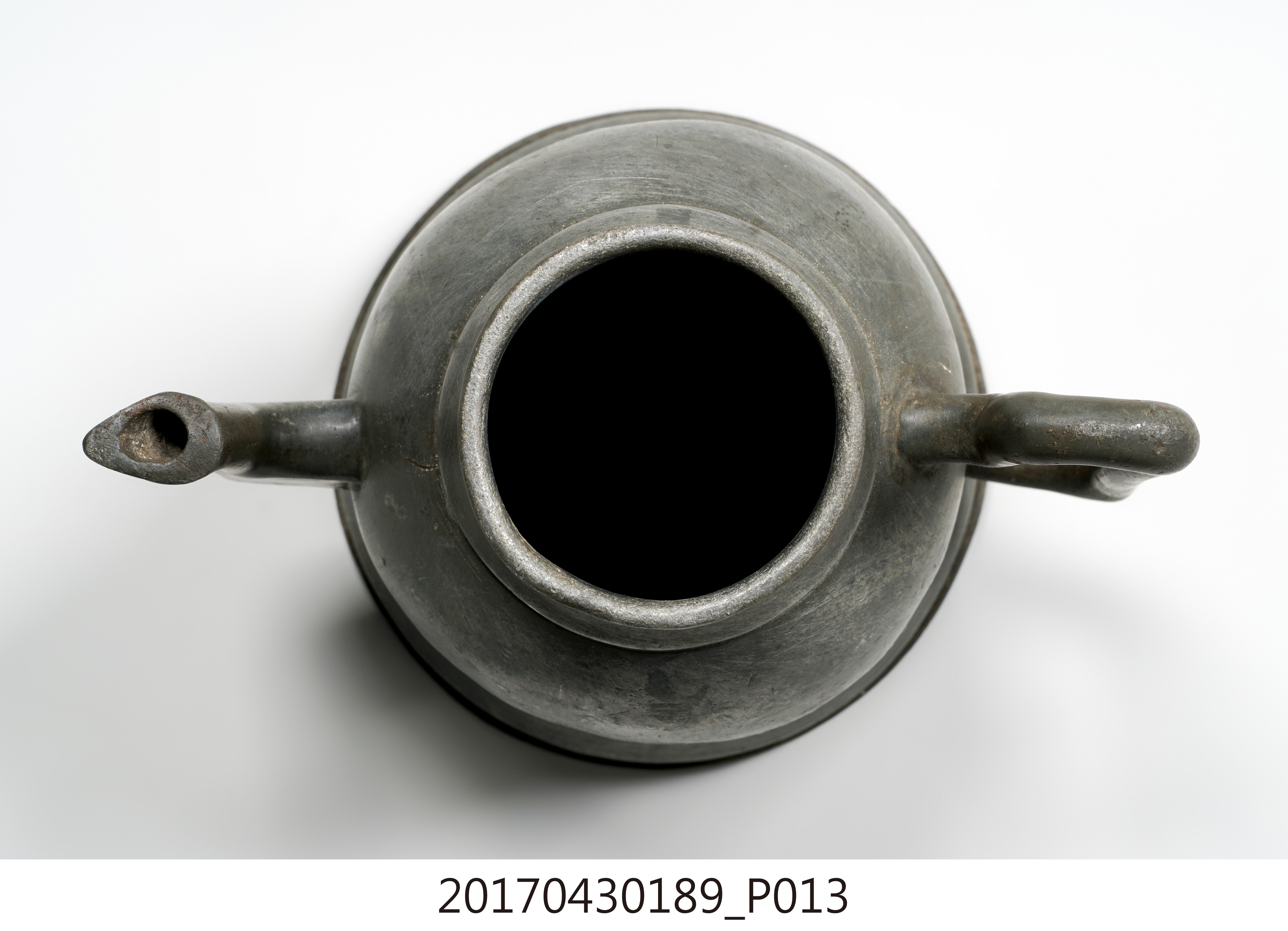 錫製獅鈕酒壺 (共30張)