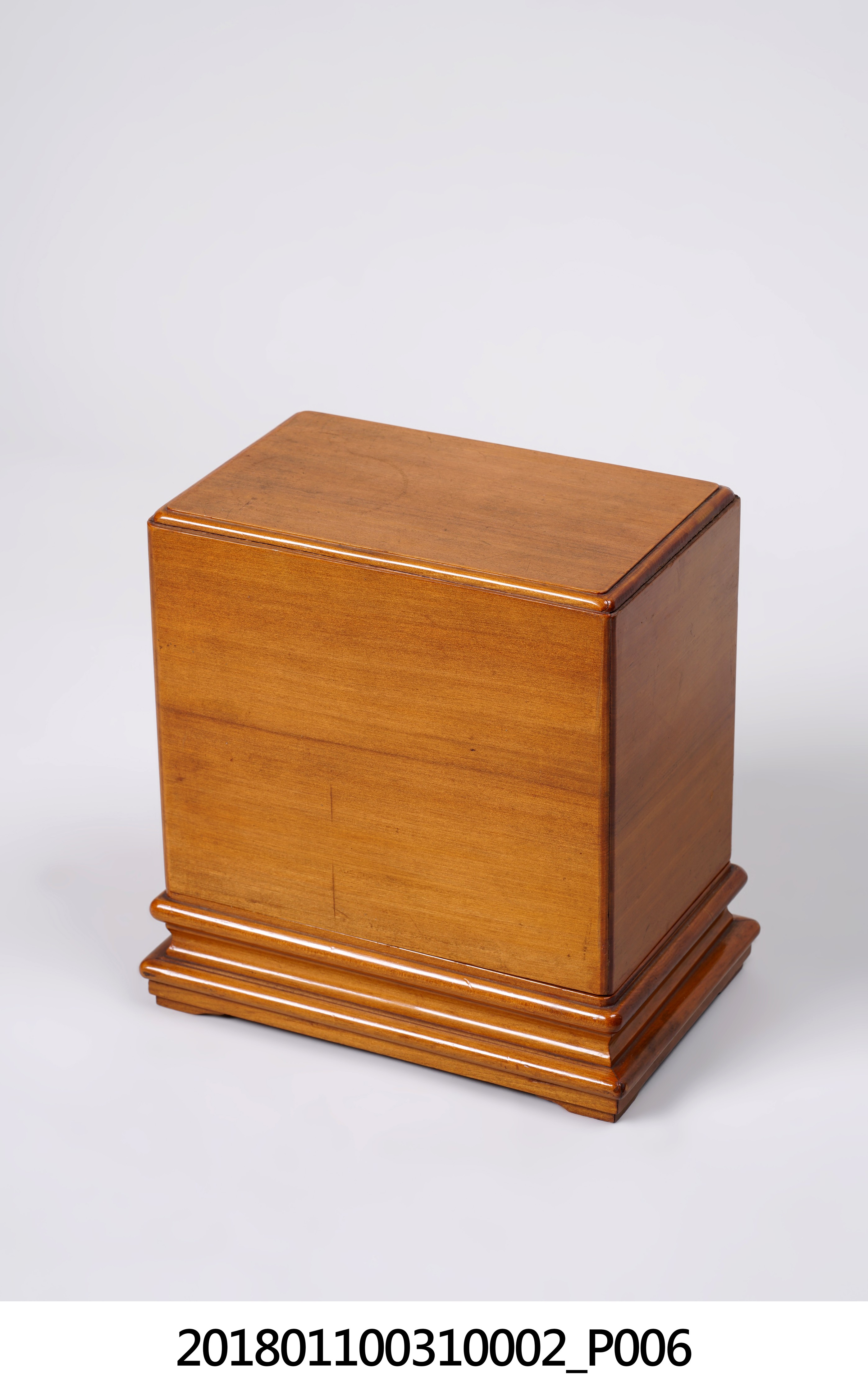 鼎琢成製金製竹筏外盒 (共15張)