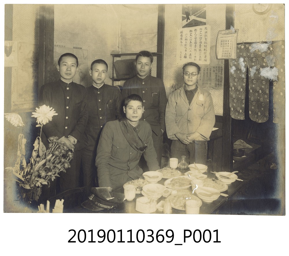 日治時期入伍生與同學合影 (共3張)