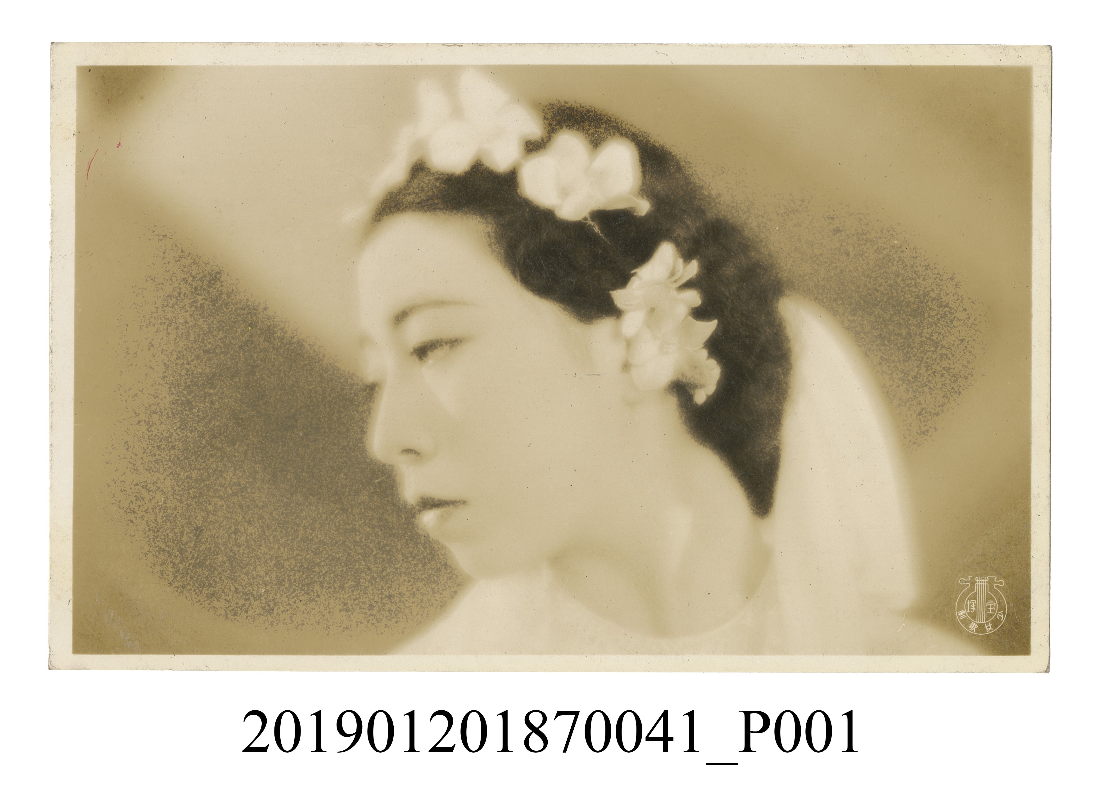 寶塚劇團西式女子婚紗劇照 (共5張)