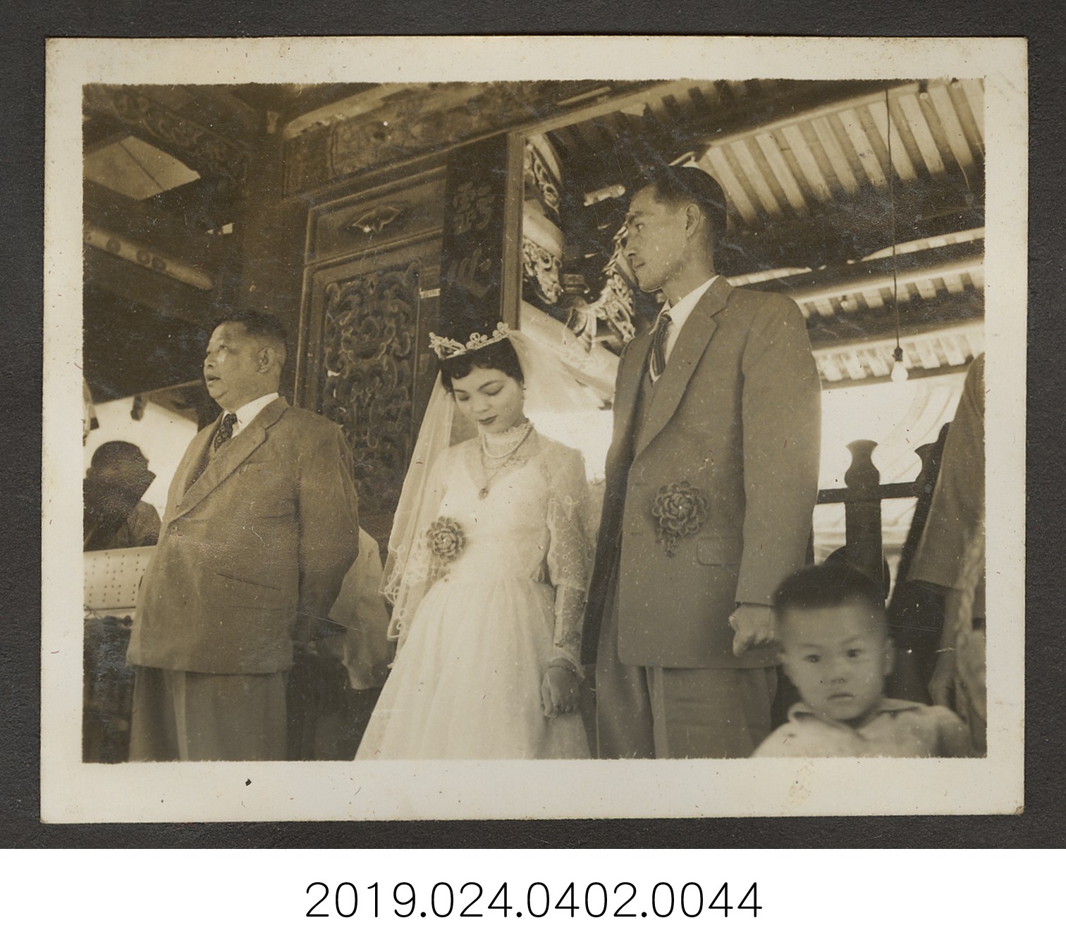 左營城隍廟口致詞證婚 (共3張)