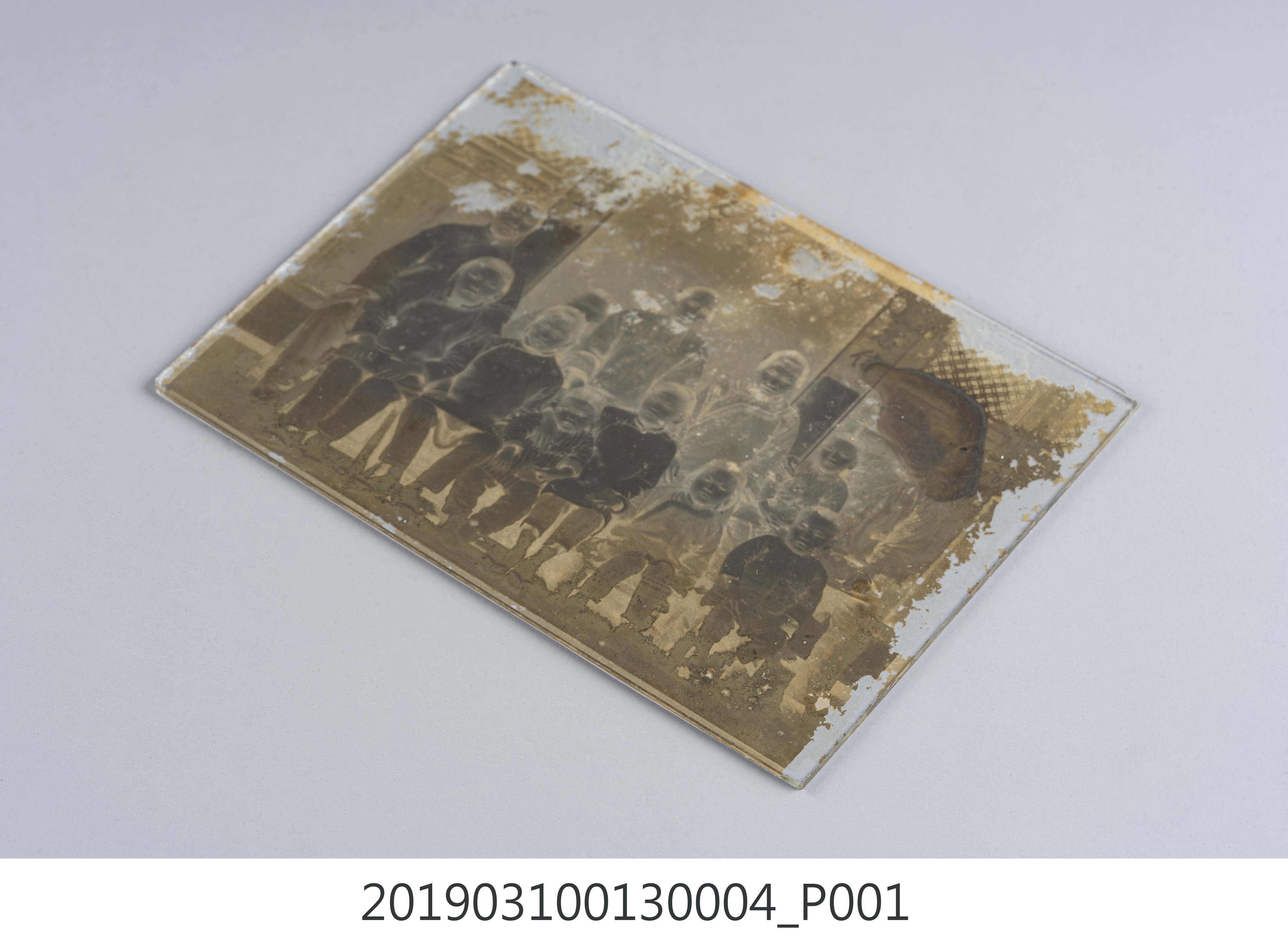 貳拾世建基祖陳上達寫真盒裝玻璃底片4 (共3張)