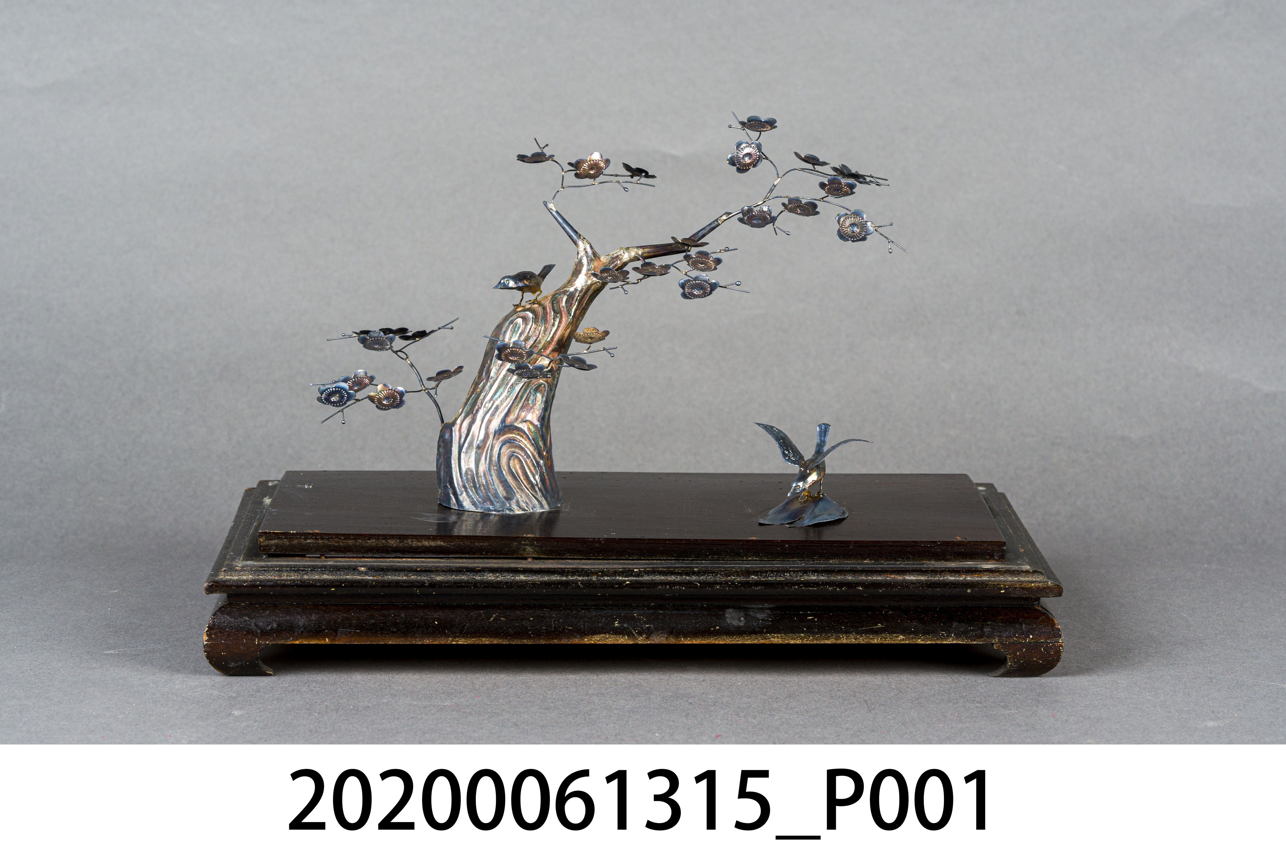銀製梅花裝飾品 (共13張)