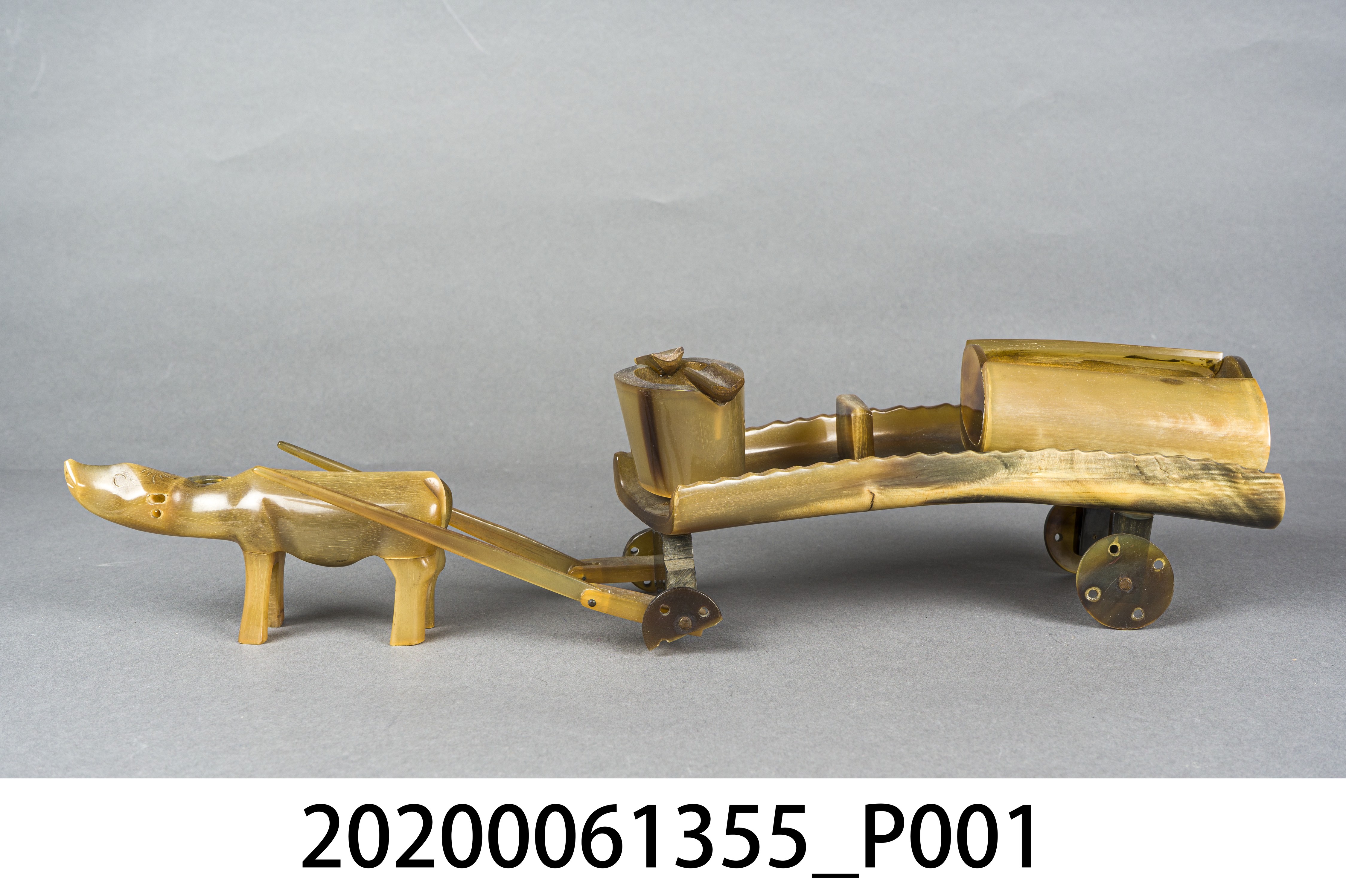 水牛拉車牛角裝飾品 (共8張)