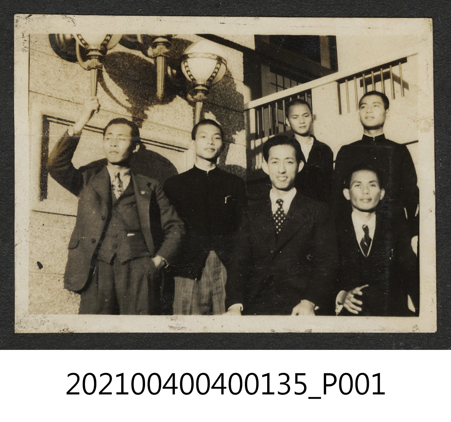 郭木池與五男 (共1張)