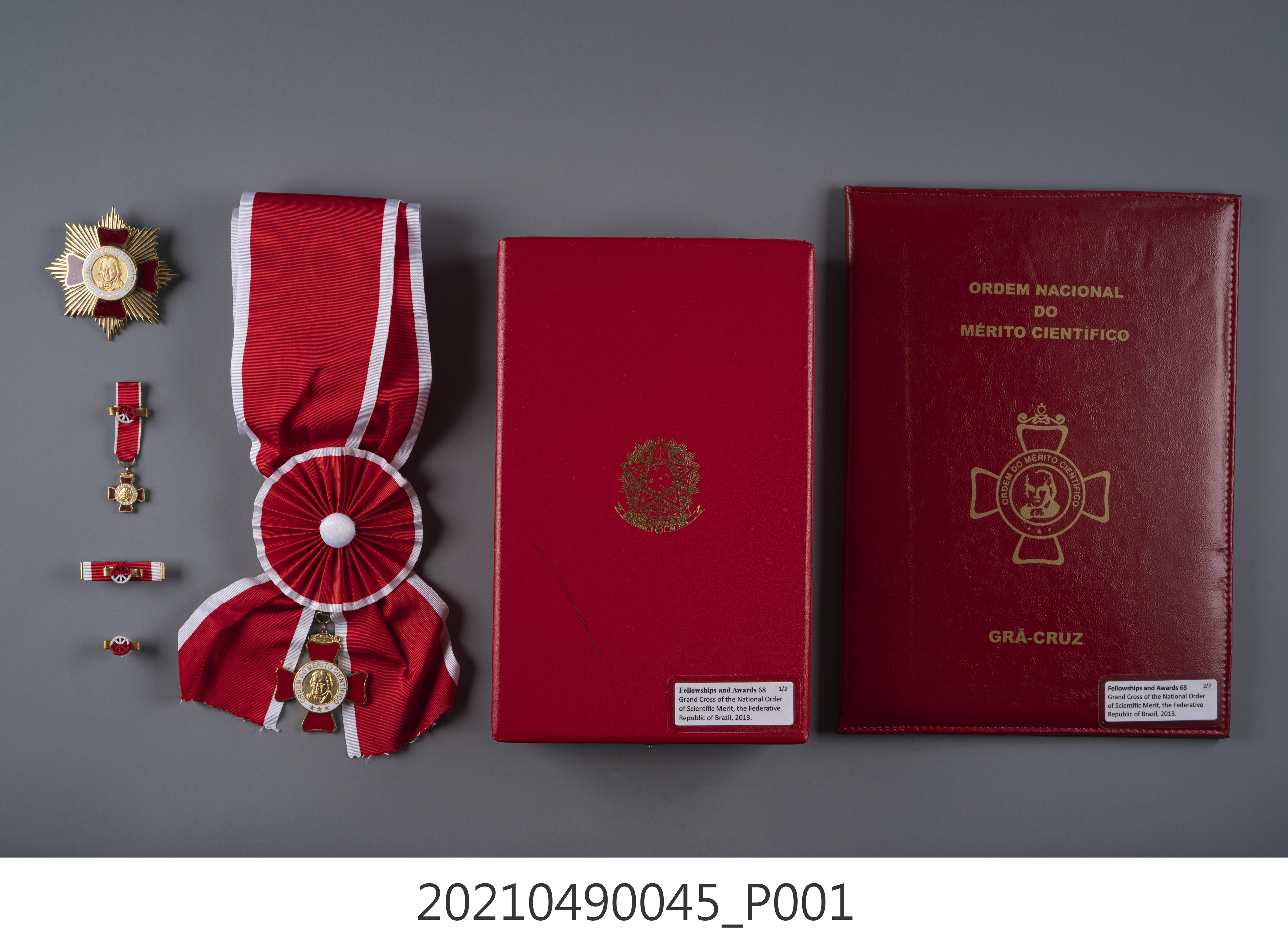 李遠哲2013年巴西國家勳章-科學貢獻國家大十字勳章及證書組 (共4張)