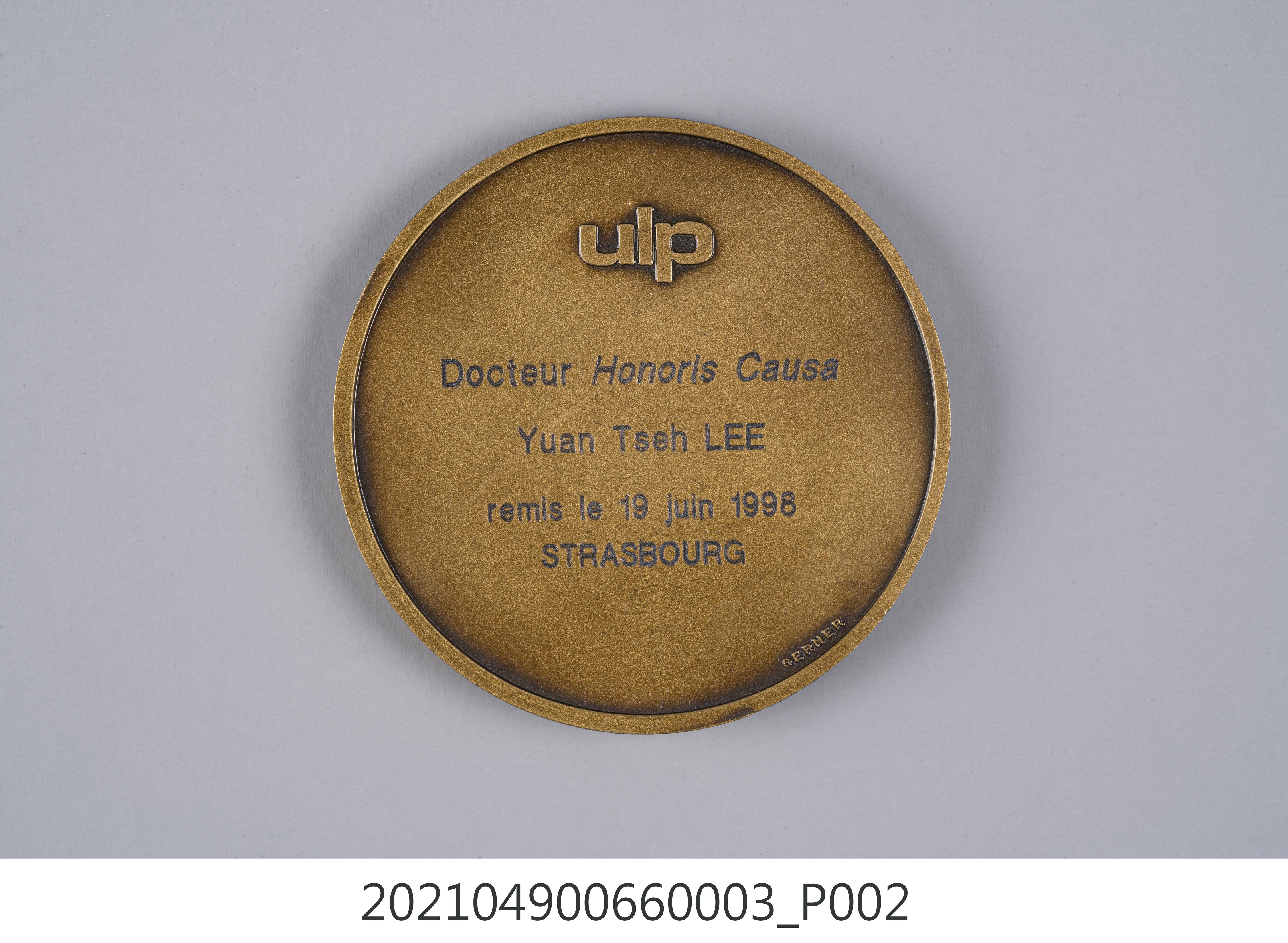 李遠哲1998年法國斯特拉斯堡大學名譽博士獎章 (共7張)