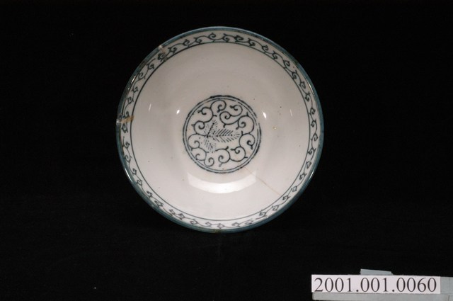 青花印花卷草紋碗 (共10張)