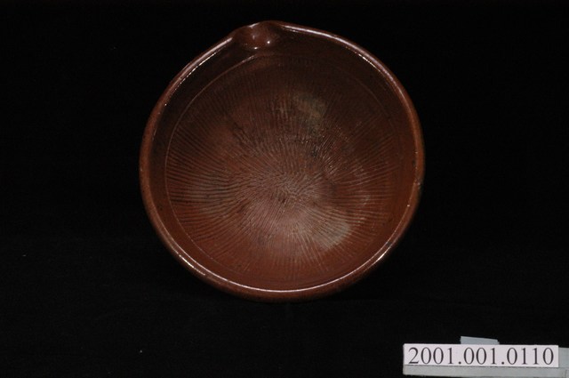 紅褐釉磨缽 (共8張)