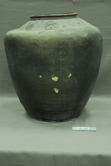 素燒黑色素面酒甕 (共5張)