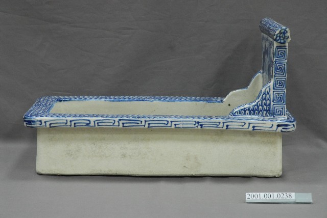 青花方形花草紋便池 (共6張)