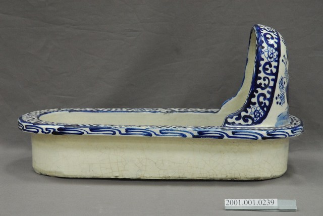 青花橢圓形花草紋便池 (共6張)