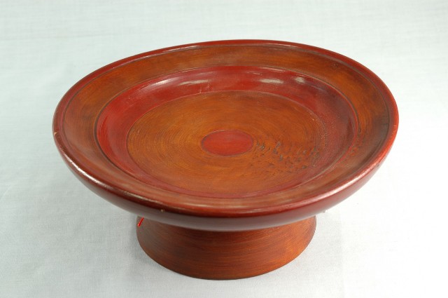 「李維驥」木胎棕紅色漆相間高腳供盤組之四 (共4張)