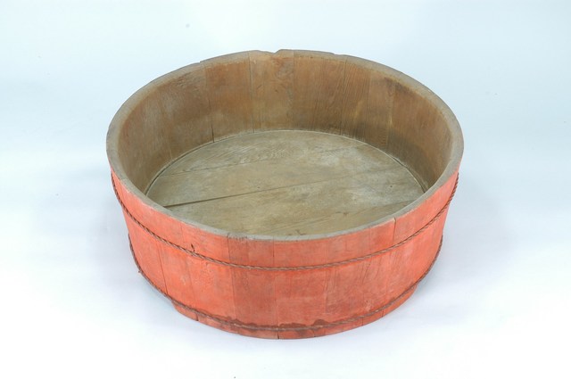 木製朱漆洗腳桶 (共2張)