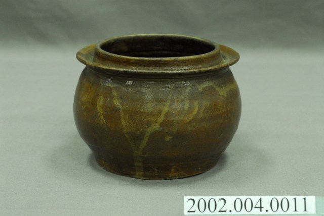 褐紅釉素面陶甕 (共14張)