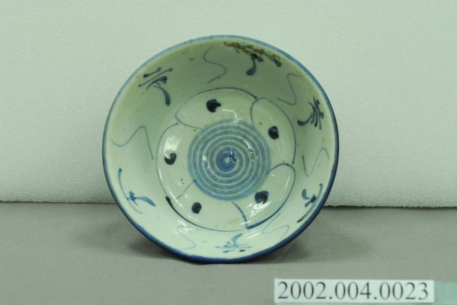 青花纏枝靈芝紋撇口碗 (共10張)