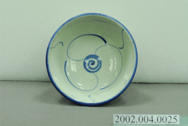 青花纏枝靈芝紋撇口碗 (共10張)