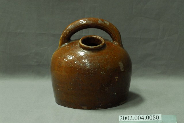 褐釉陶製夜壺 (共5張)