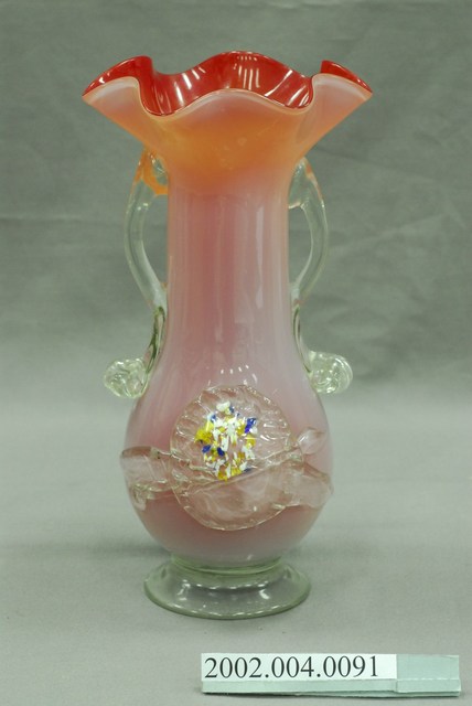 白紅雙色牡丹玻璃花瓶 (共7張)