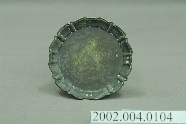 銀製獅紋菱口盤 (共9張)