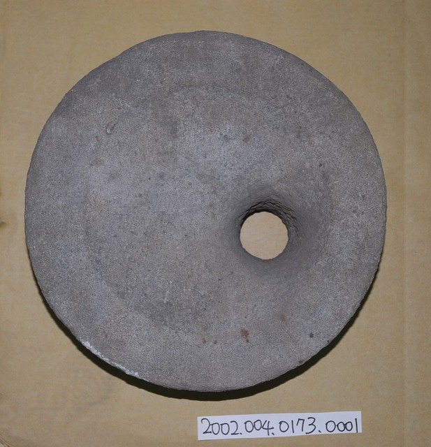 小型石磨─上座 (共2張)