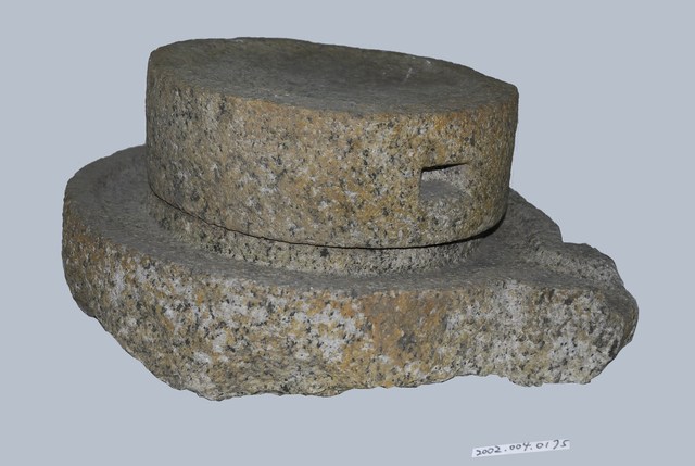 小型石磨 (共1張)