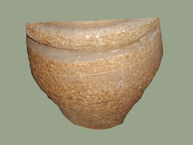 圓桶式大型石臼 (共1張)