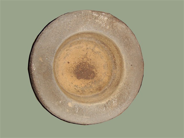 圓桶式大型石臼 (共1張)