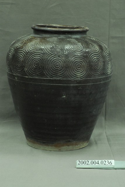 深褐釉螺紋陶甕 (共5張)