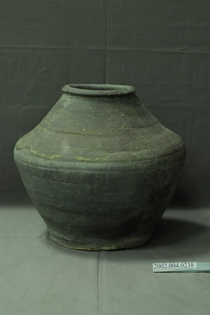 厚唇束頸折肩罐 (共5張)