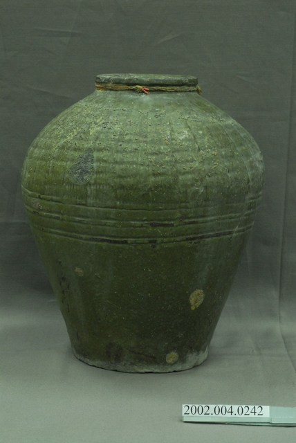 深橄欖綠釉南瓜瓣紋陶甕 (共5張)