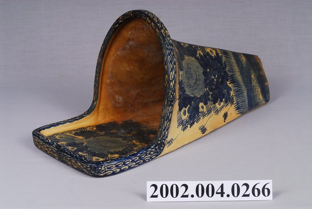 青花瓷牡丹尿斗 (共3張)