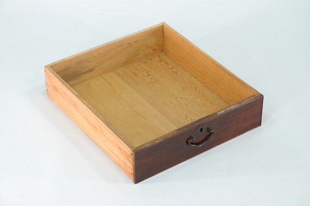 乾漆素面幾何紋合櫥中抽屜 (共5張)