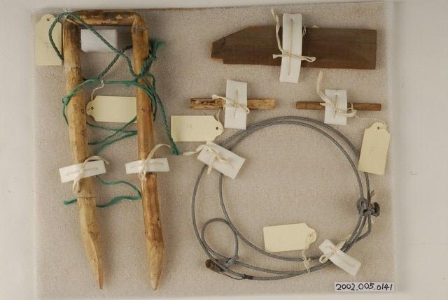 山豬陷套索一組 (共2張)